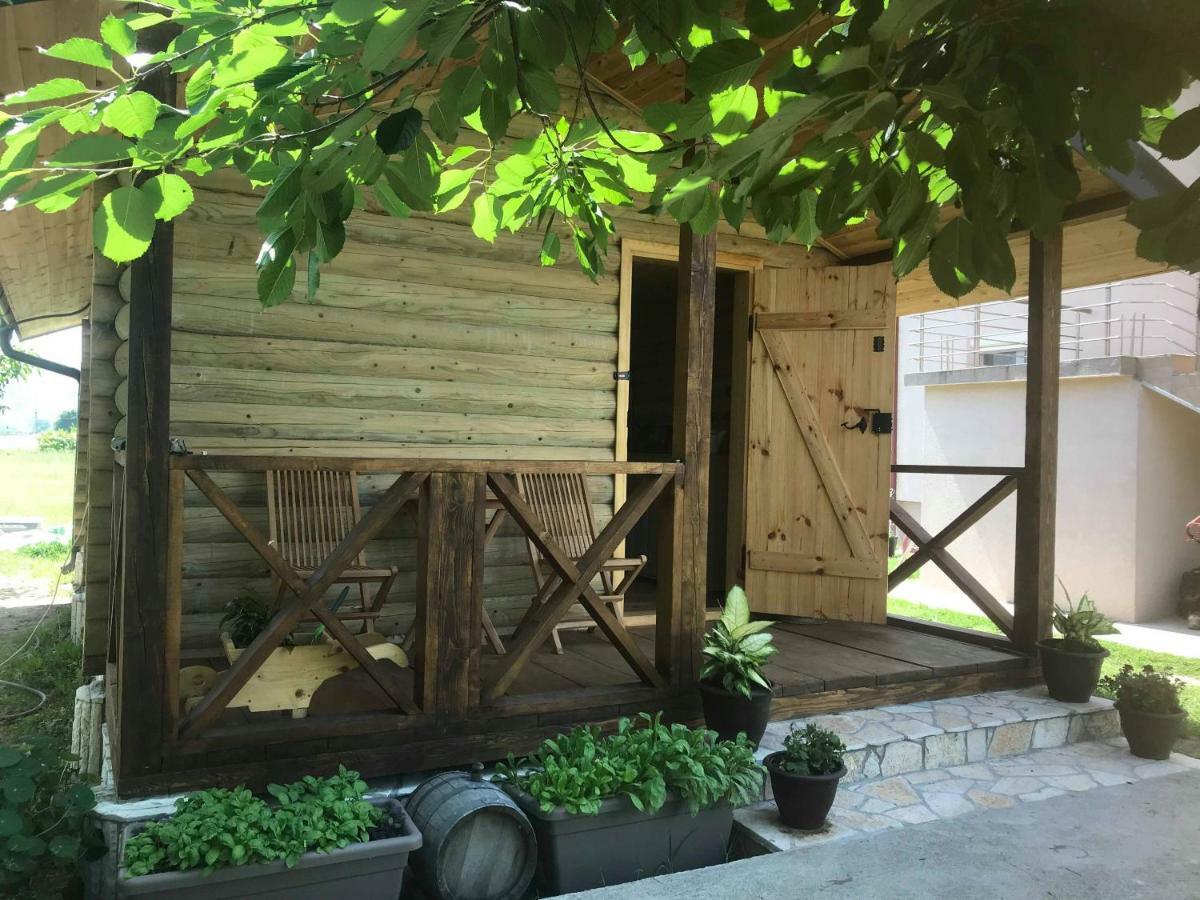 Eko Apartmani Krackovic Golubovci Luaran gambar