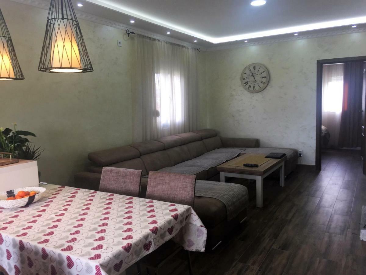 Eko Apartmani Krackovic Golubovci Luaran gambar