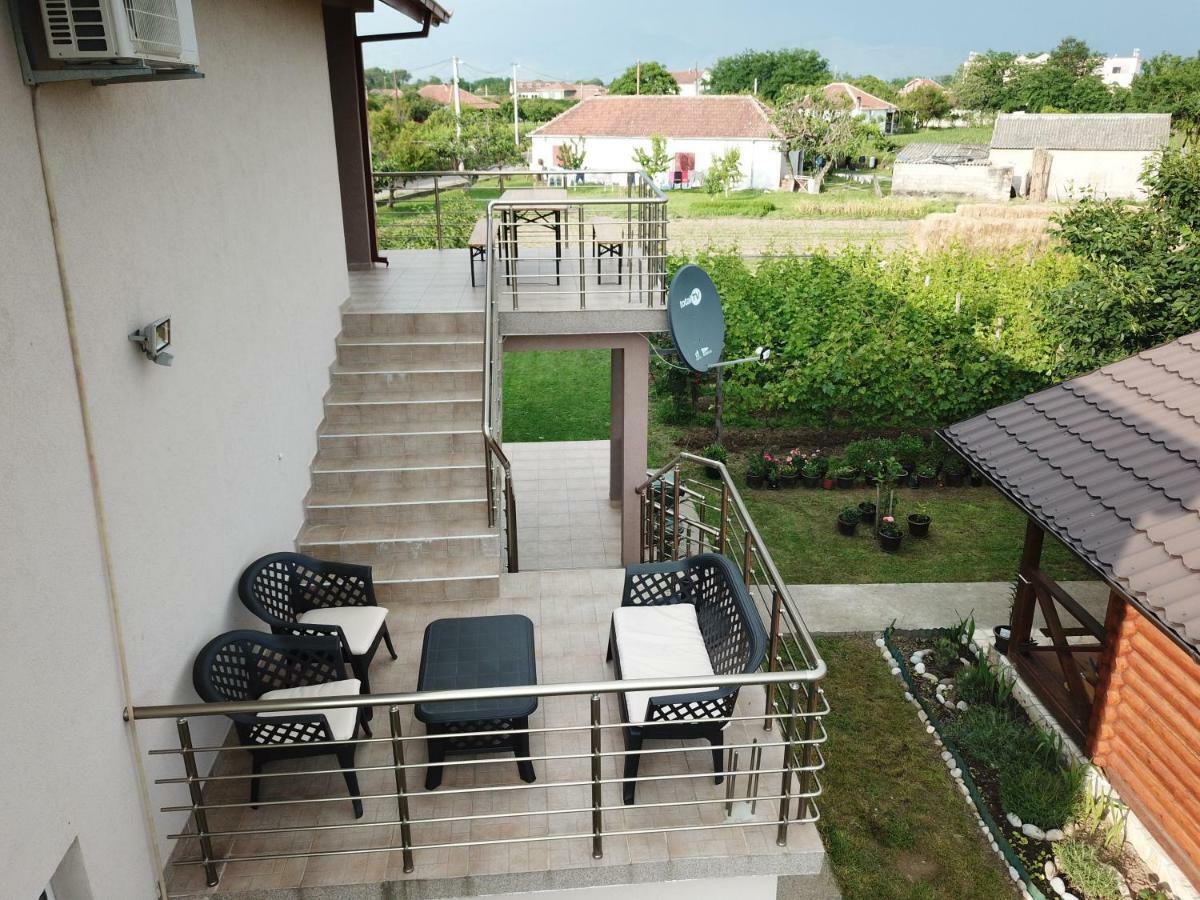Eko Apartmani Krackovic Golubovci Luaran gambar