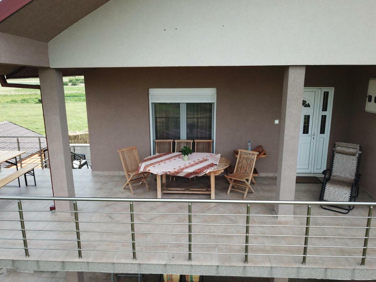 Eko Apartmani Krackovic Golubovci Luaran gambar