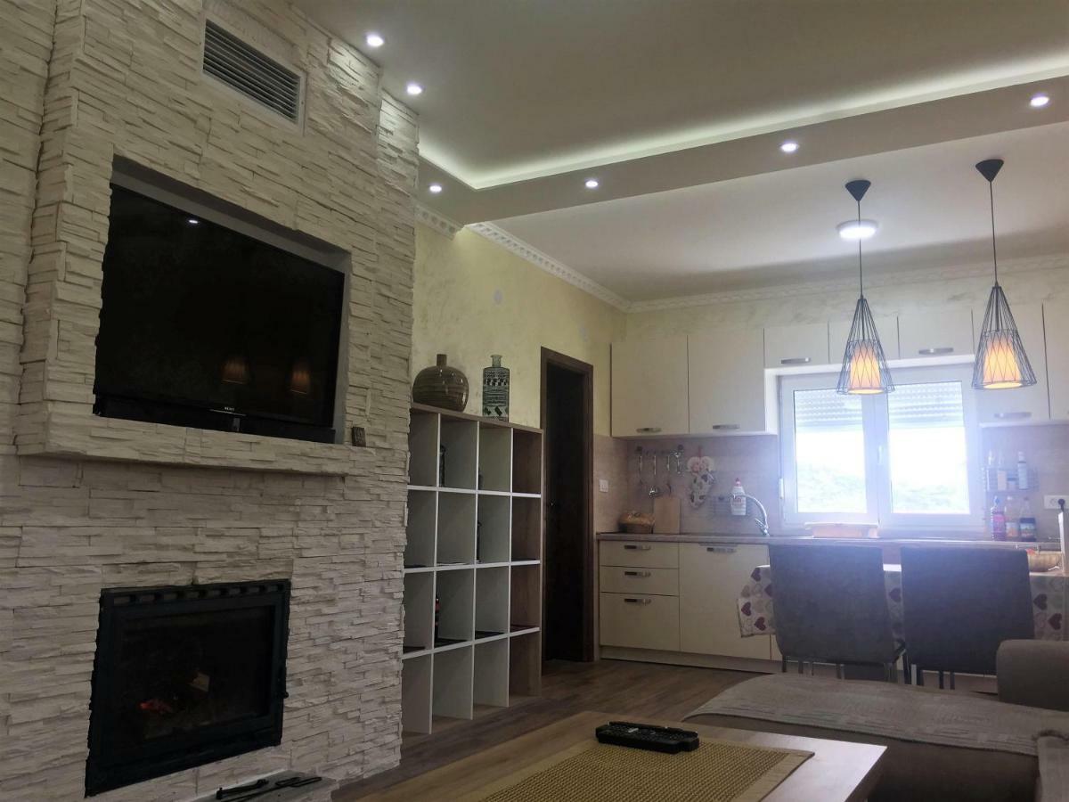 Eko Apartmani Krackovic Golubovci Luaran gambar
